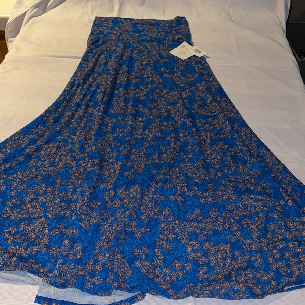 🍁 Lularoe “MAXI” skirt blue & gold design on blue background  S
